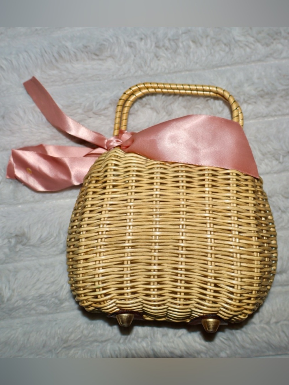 Woven Rattan Handbag with Pink Satin Bow / Soft Girl Aesthetic/ Cottagecore - Picture 4 of 4